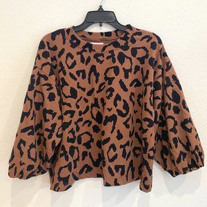 Velvet by Graham & Spencer Leopard Printed Sweatshirt.- Size SMALL